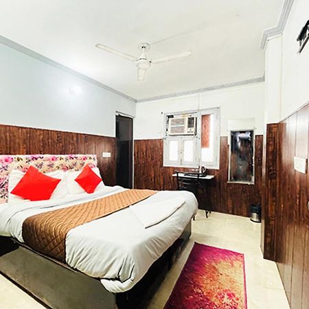 Hotel Commodo - Near Dhaula Kuan นิวเดลี ภายนอก รูปภาพ