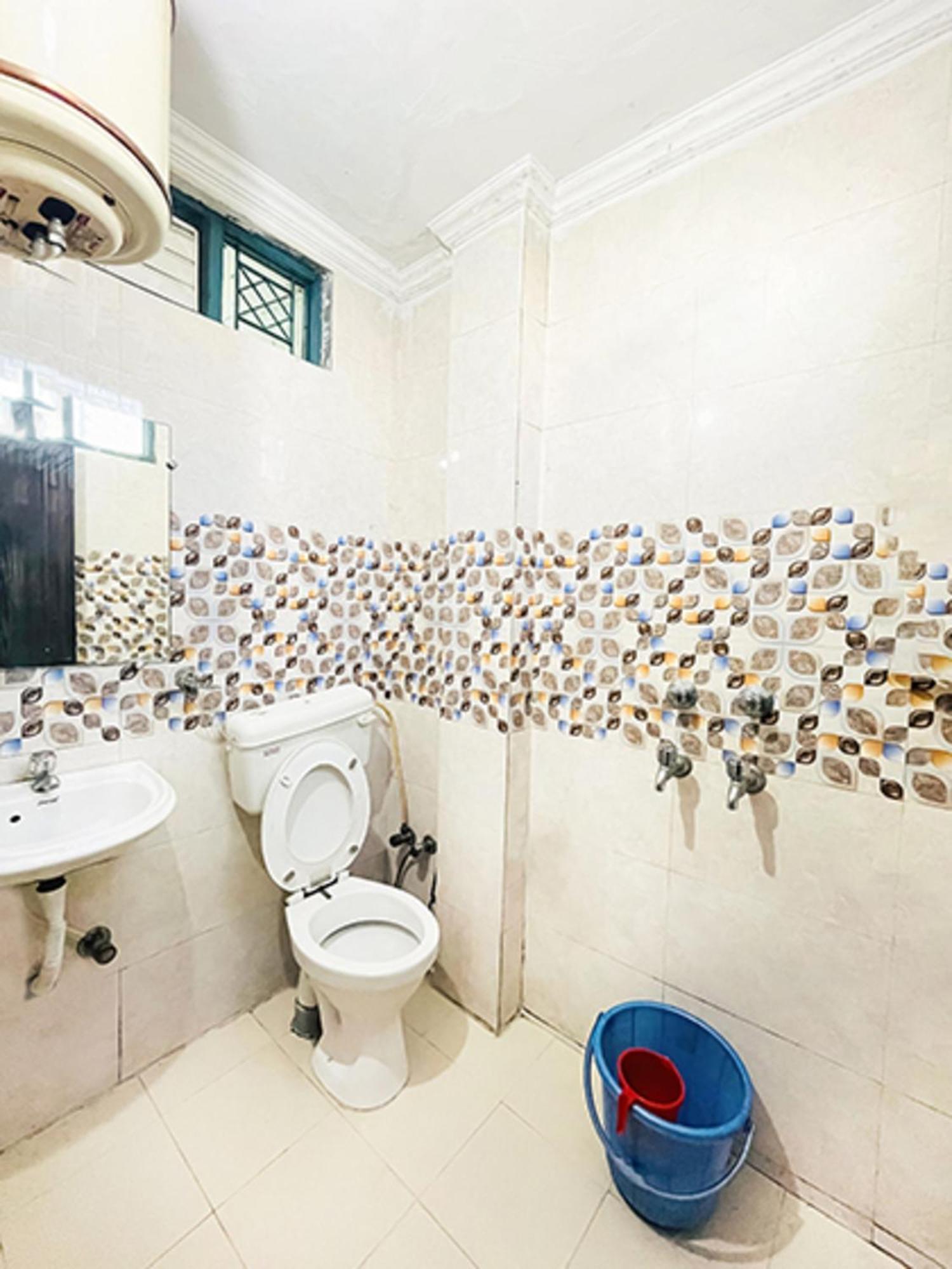 Hotel Commodo - Near Dhaula Kuan นิวเดลี ภายนอก รูปภาพ