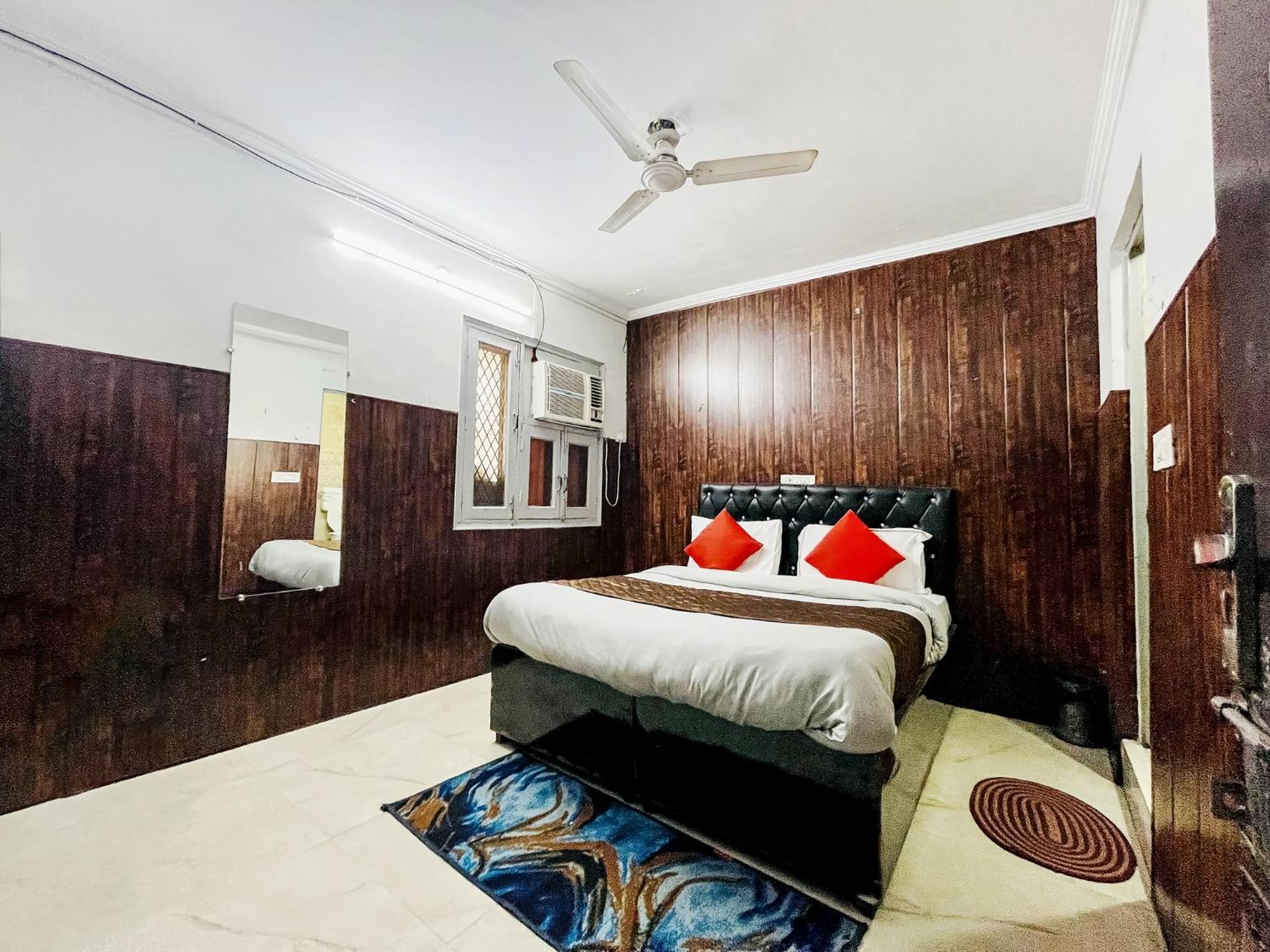 Hotel Commodo - Near Dhaula Kuan นิวเดลี ภายนอก รูปภาพ